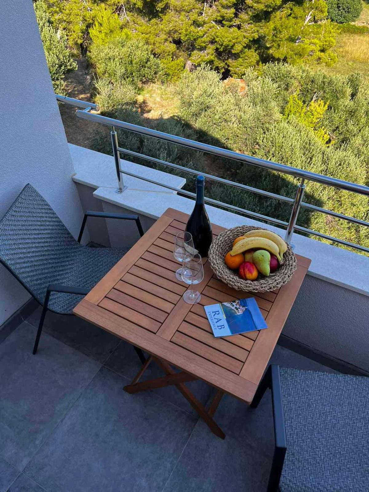 Memori Bed&Breakfast Rab Town Dış mekan fotoğraf